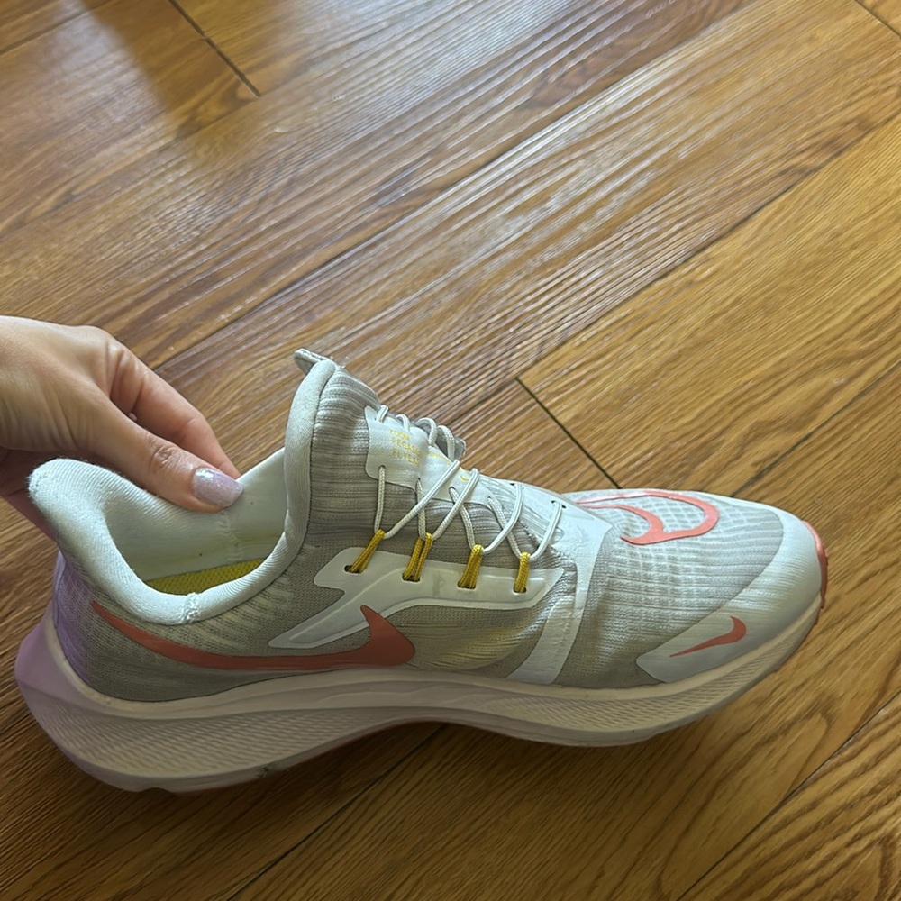 Nike shoes